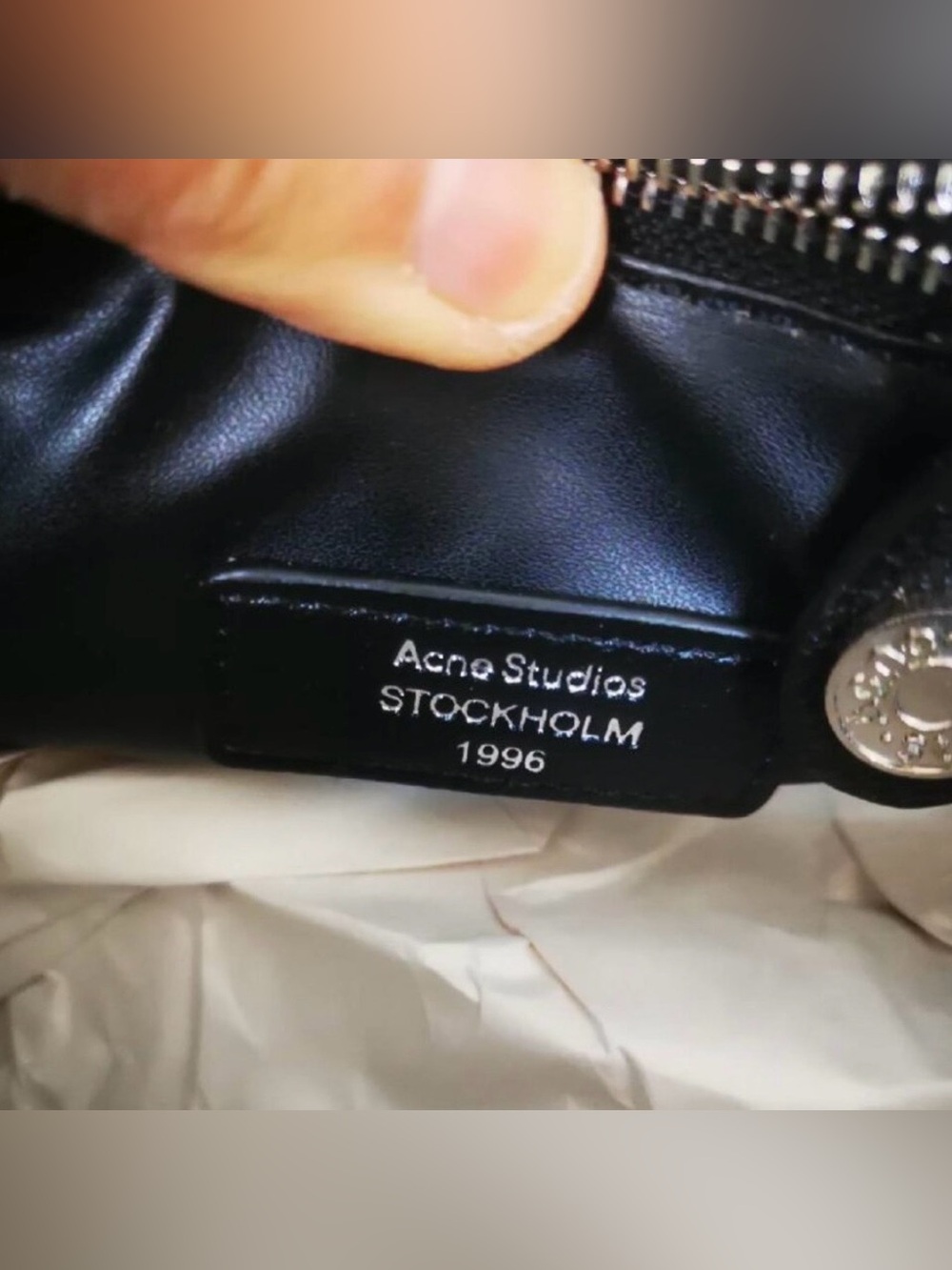Camera crossbody - Picture 6 of 6